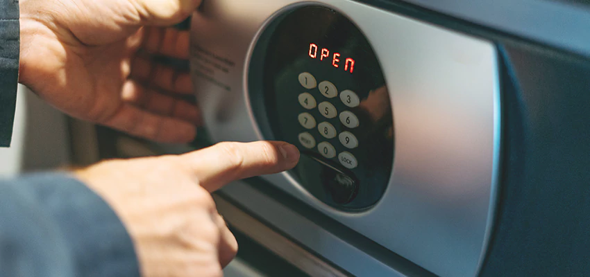 Cash Safe Openers in Castaic, California